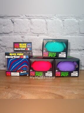 NeeDoh Nice Cube Swirl USA Squishy And NeeDoh Funky Pup Bundle